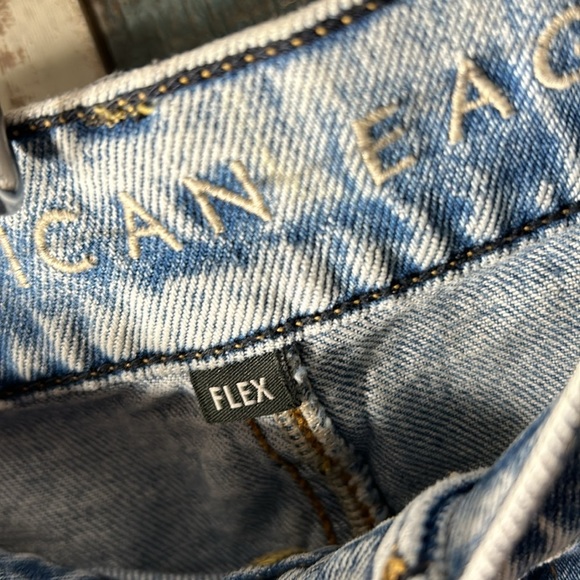 American Eagle flex 29x30 acid washed high waisted jeans - Picture 6 of 16